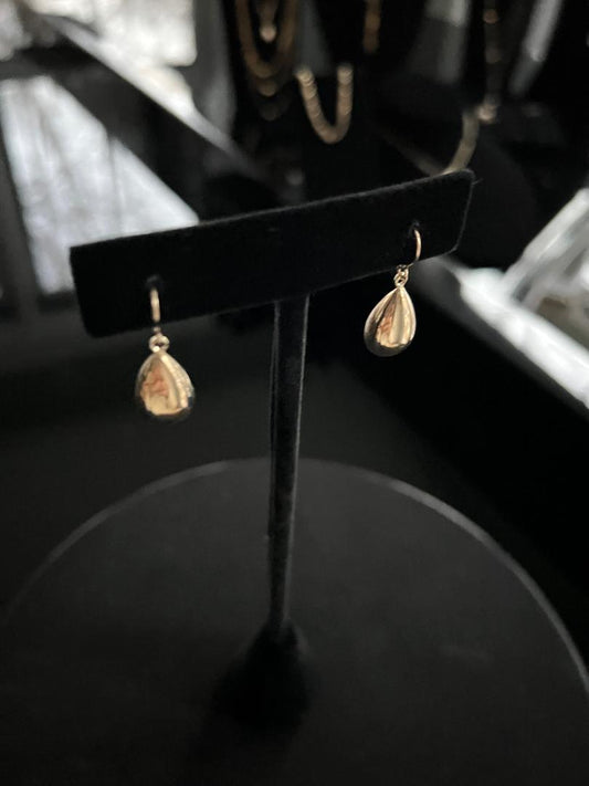 14K yellow gold earrings with drop shaped 14K yellow gold drop shaped pendant = Effortless Elegance in Every Drop